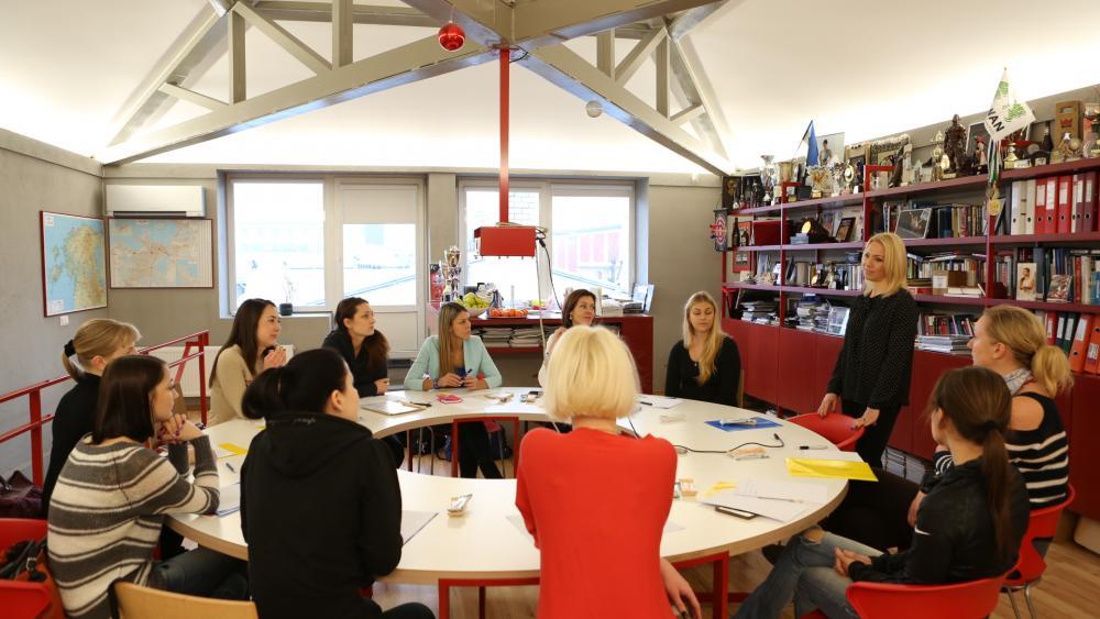 post-35016-0-91575400-1454961998_thumb.j