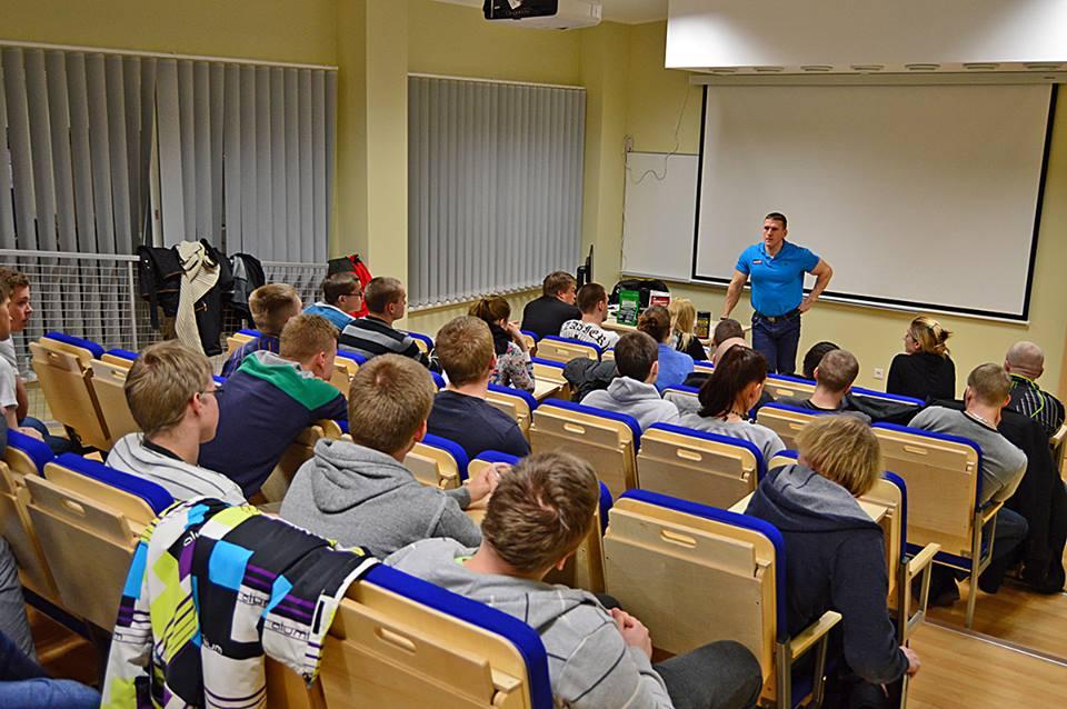 post-25435-0-98016600-1394180626_thumb.j