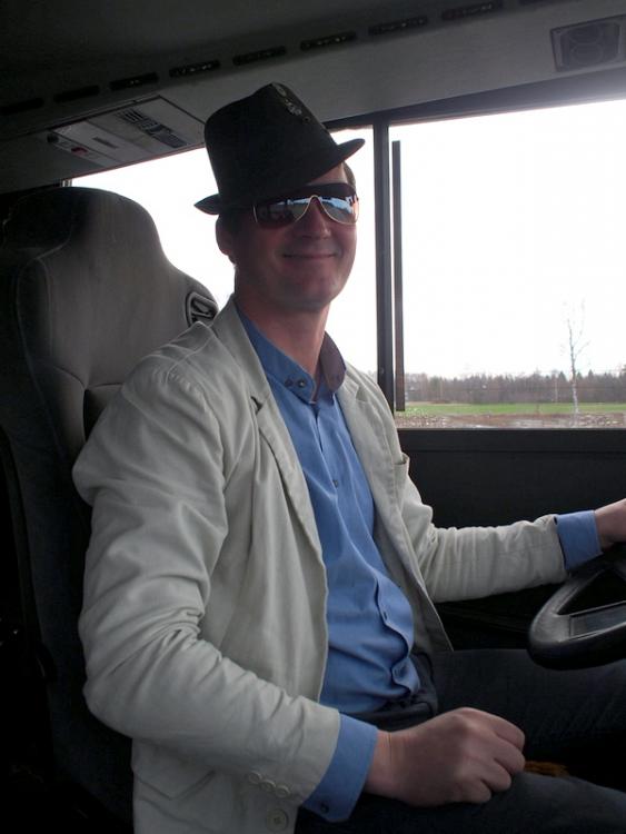 post-24563-0-18922500-1429859721_thumb.j