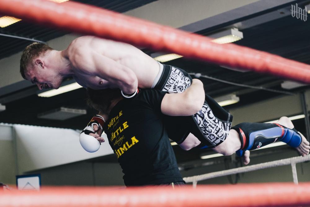 post-36570-0-49361800-1428937564_thumb.j