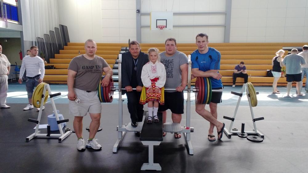 post-18803-0-30529000-1370107419_thumb.j