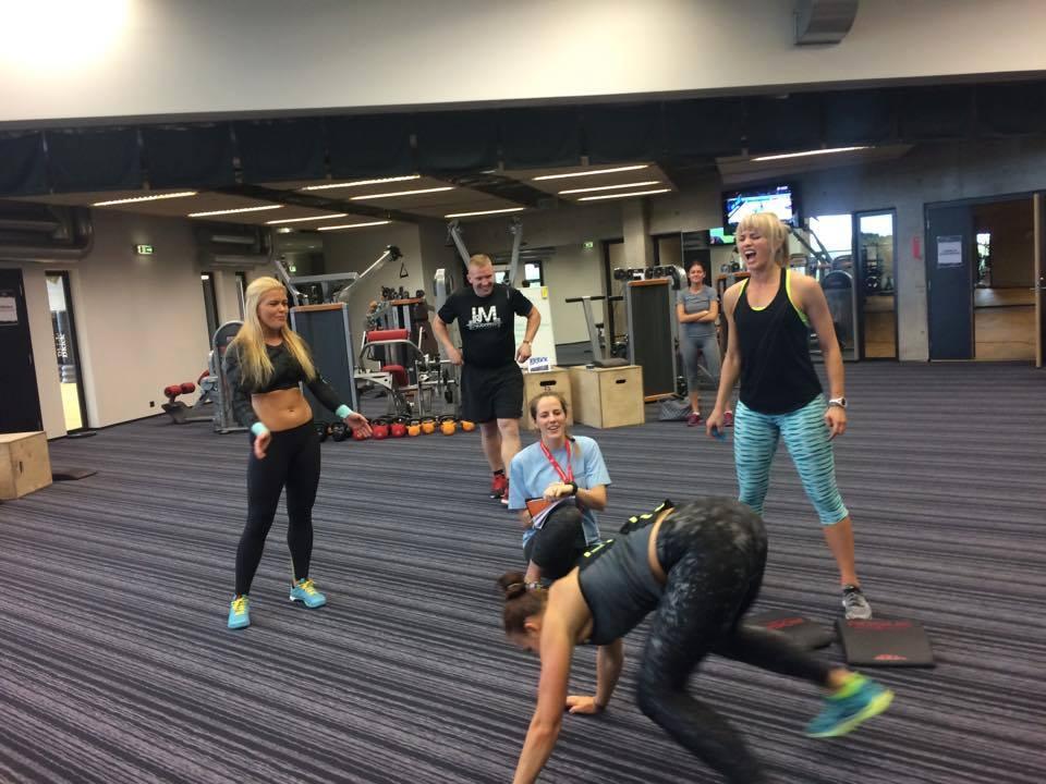 post-25435-0-28383400-1442653092_thumb.j