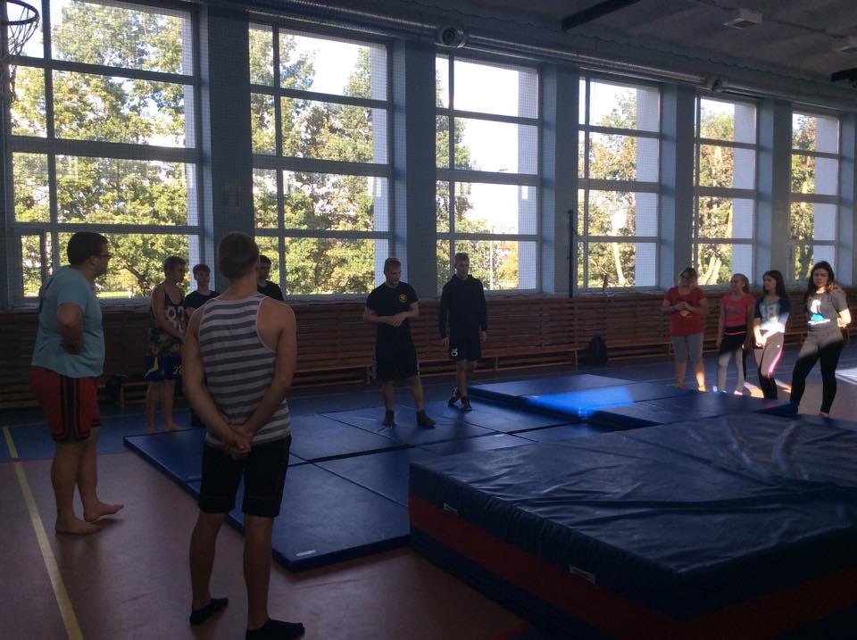 post-36570-0-51691200-1443013137_thumb.j