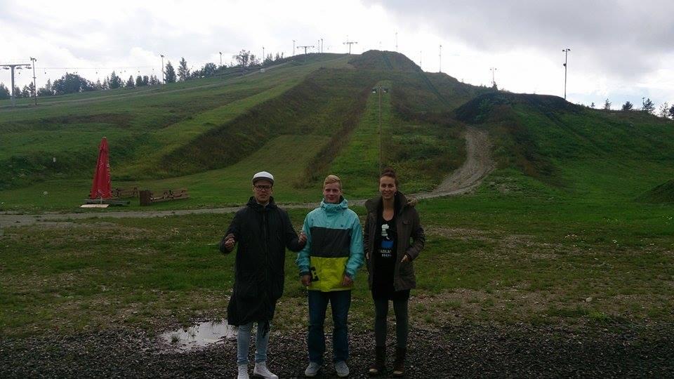 post-36570-0-62000800-1443013107_thumb.j