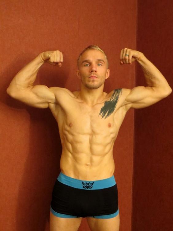 post-6272-0-49993100-1382031135_thumb.jp