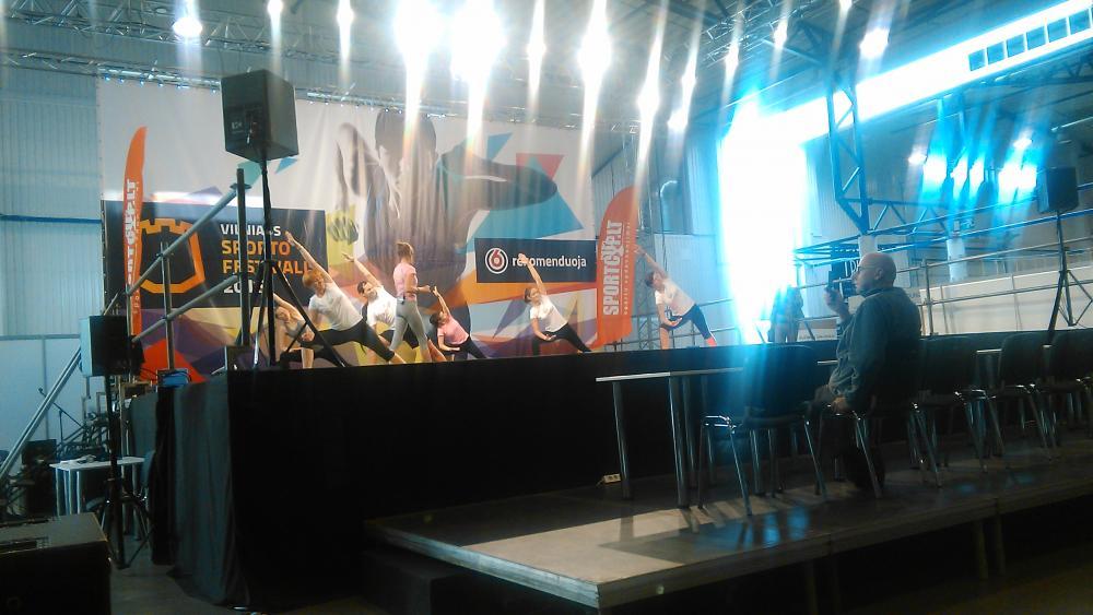 post-13719-0-50967100-1443944905_thumb.j