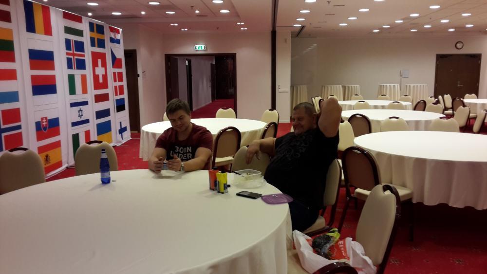 post-17039-0-19530700-1444857369_thumb.j