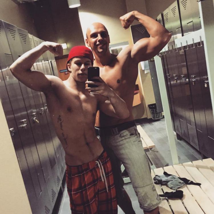 post-28093-0-98461200-1445066819_thumb.j