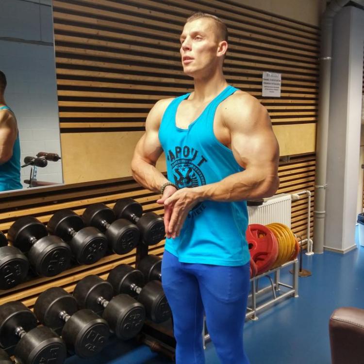 post-28465-0-10262200-1443685764_thumb.j