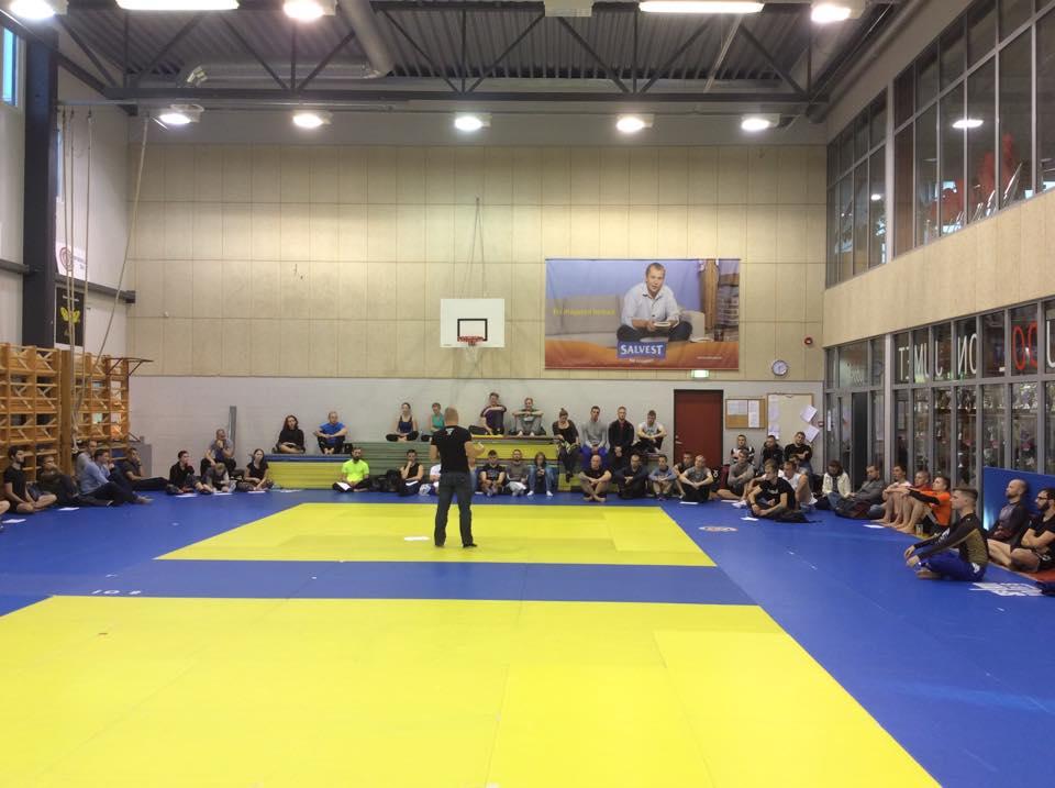 post-6272-0-91285500-1443699314_thumb.jp