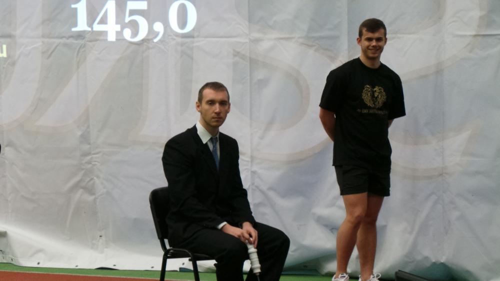 post-17039-0-37000500-1385197566_thumb.j