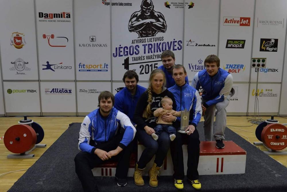 post-20384-0-77628400-1448776046_thumb.j