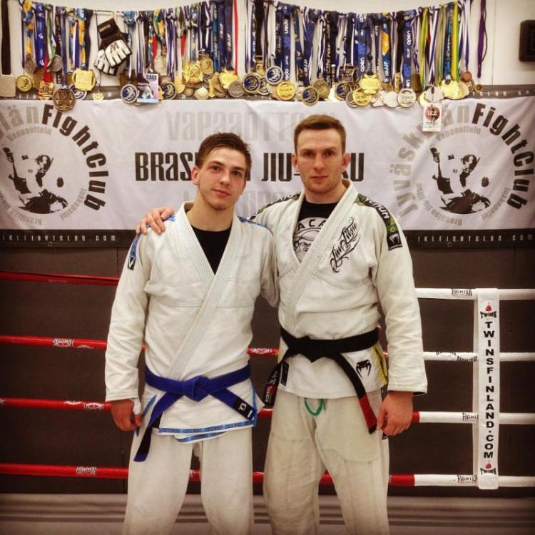 post-38130-0-25563400-1449065321_thumb.j