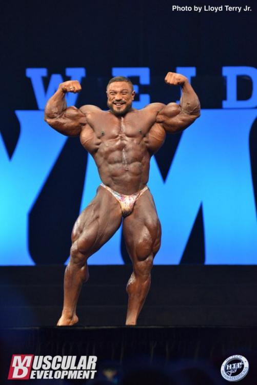 x21797-roelly-winklaar-123_final.jpg.pagespeed.ic.KBImm_IxME.jpg