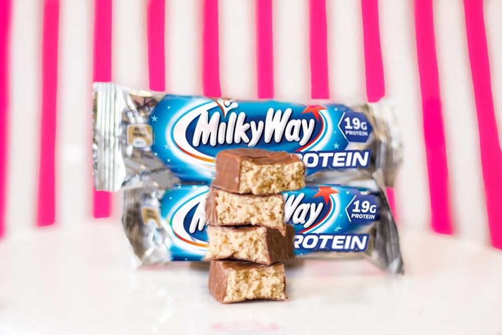 milky-way-protein-bar_protein-pick-mix_uk_mars__28663.1505319107_1280_1280.thumb.jpg.ed111df37b4ba34c345aee1d3c730d72.jpg
